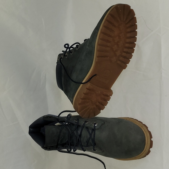 Boys Timberlands - Picture 4 of 4